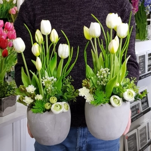 Kompozycja Pila tulipany silikon białe