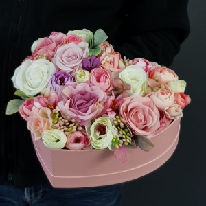 Flowerbox kwiaty w pudełku Clarisa serce M