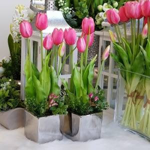 Kompozycja tulipany kwiaty Selina silver silikon różowy kwadrat