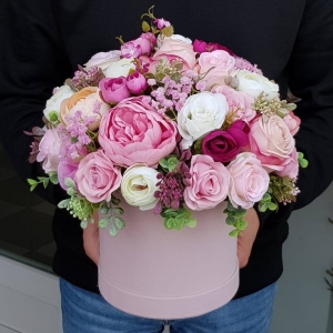 Flowerbox Silena kwiaty w pudełku box na prezent welur L