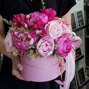 Flowerbox Sofia kwiaty w pudełku box na prezent róż L