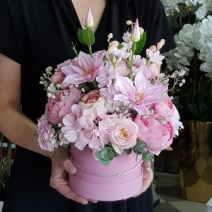 Flowerbox kwiaty w pudełku mix kolorów M