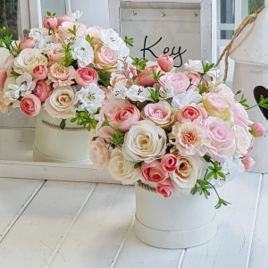 Flowerbox Samma kwiaty w pudełku box S róż