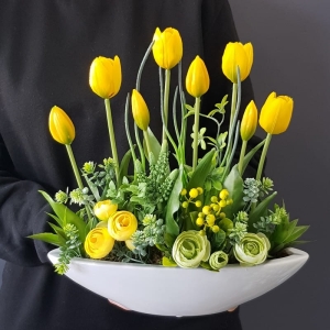 Kompozycja Canoe żółte kwiaty tulipany gumowe white 33cm