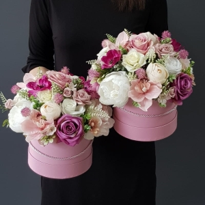 Flowerbox kwiaty kompozycja w pudełku Sigra L