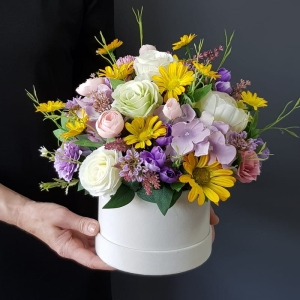 Flowerbox na prezent kwiaty premium box welur Torres M