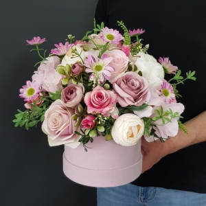Flowerbox na prezent kwiaty premium box welur Denira M