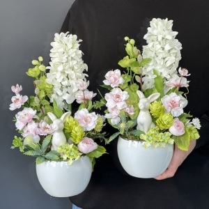 Kompozycja wiosenna stroik wielkanoc zając Rosa