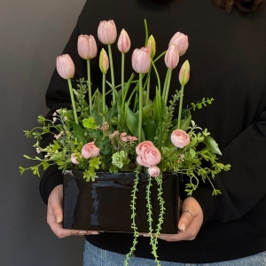 Kompozycja stroik tulipany białe Lalea pink wz.6
