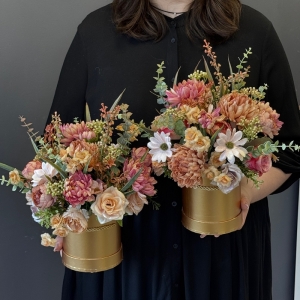 Flowerbox kwiaty kompozycja w pudełku Goja S wz.2