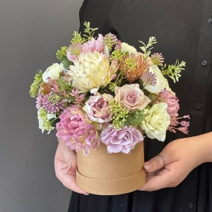 Flowerbox kwiaty kompozycja w pudełku Frama S