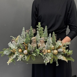 Kompozycja świąteczna zimowe dzieci Ingrid & Elias – Winter Tale łódka 60cm